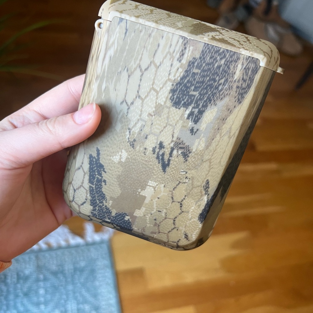 Sitka pottery holder